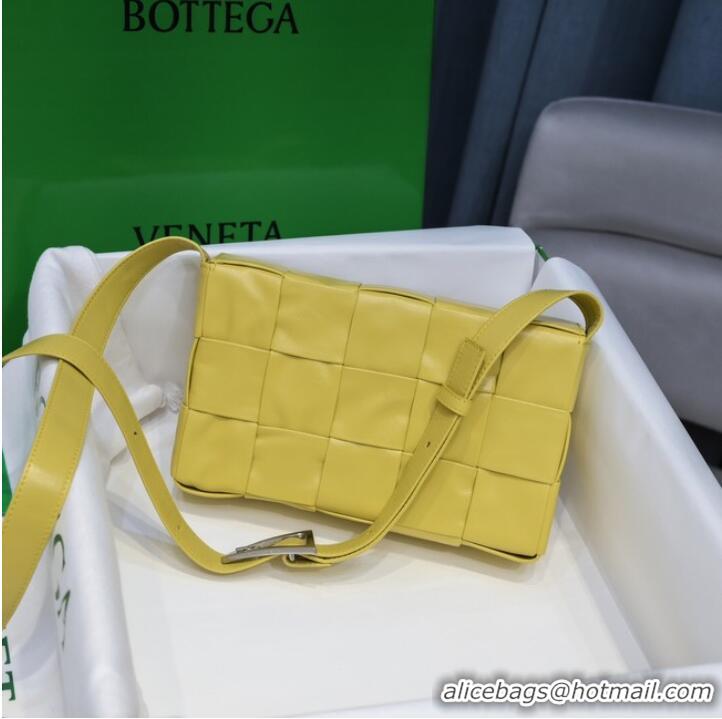 Well Crafted Bottega Veneta CASSETTE 018101 yellow