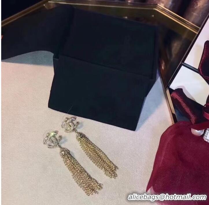 Inexpensive Classic Chanel Earrings CE7109