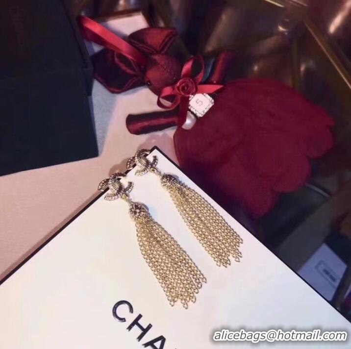 Inexpensive Classic Chanel Earrings CE7109