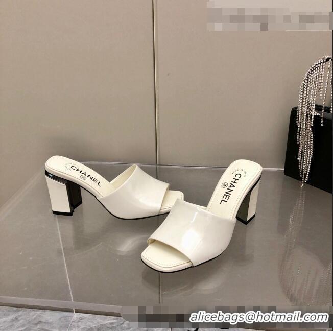 Shop Grade Chanel Patent Calfskin Slide Sandals 8.5cm G38688 White 2022