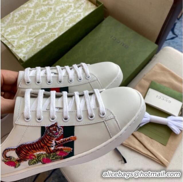 Discount Gucci Ace Sneakers with Tiger Patch 021606