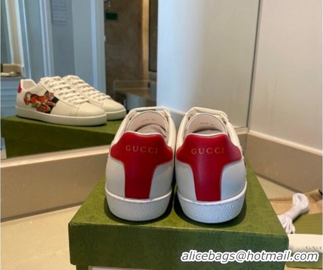 Discount Gucci Ace Sneakers with Tiger Patch 021606