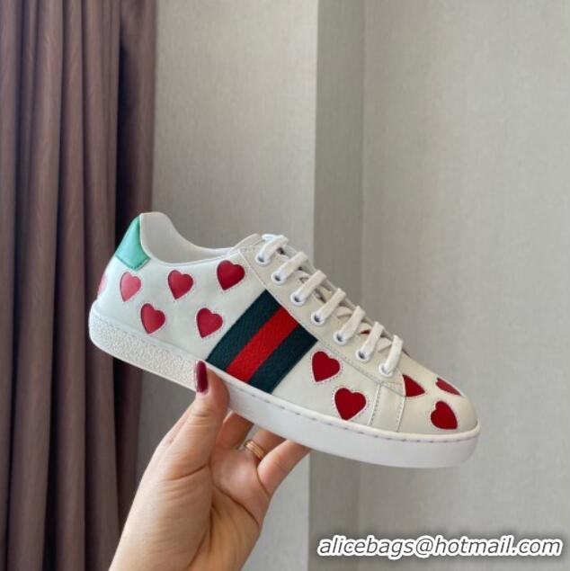 Best Design Gucci Ace Leather Sneakers with Red Heart 021609