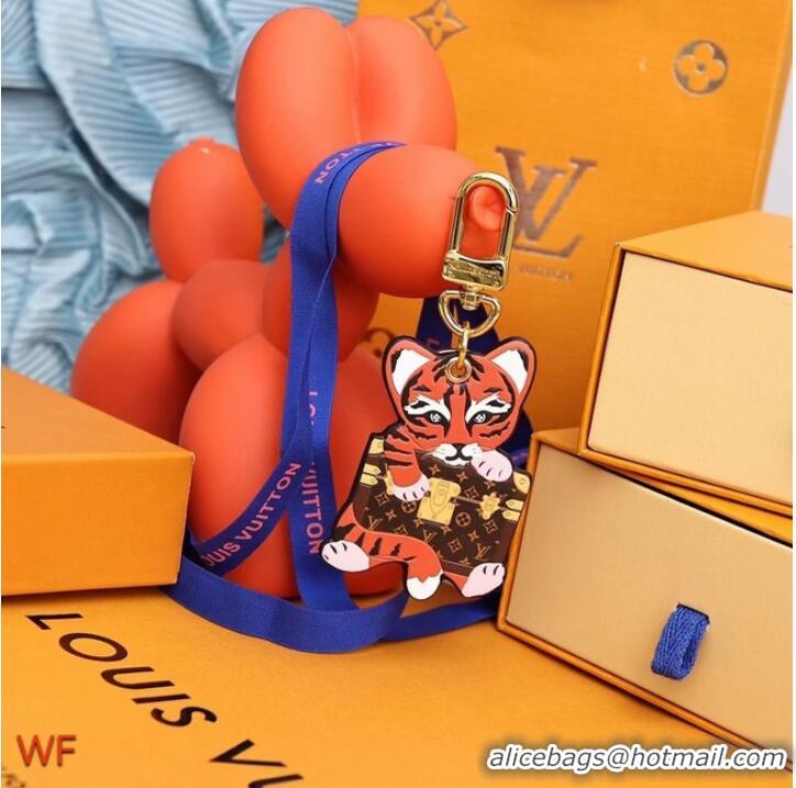 Buy Discount Louis Vuitton CHARM AND KEY HOLDER M00364