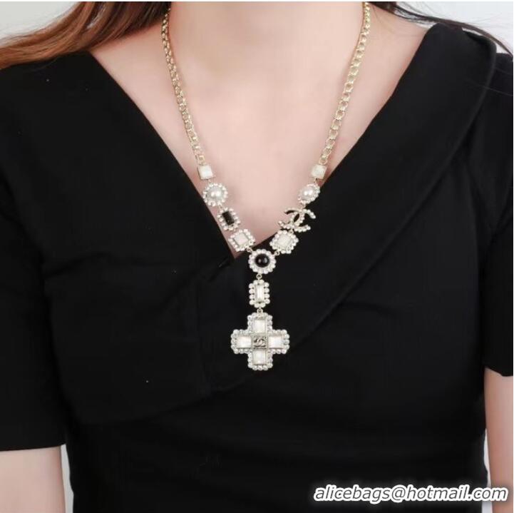 Modern Classic Grade Chanel Necklace CE7239