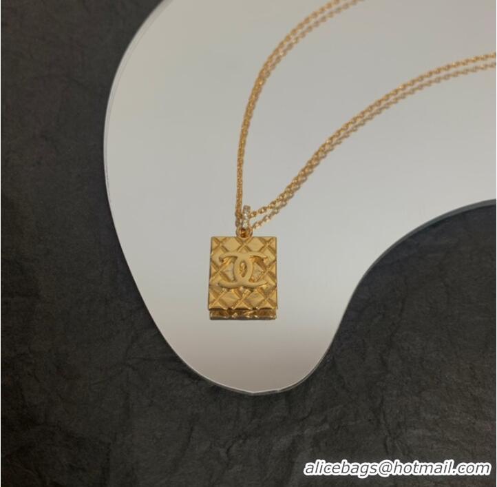 Famous Brand Chanel Necklace CE7265