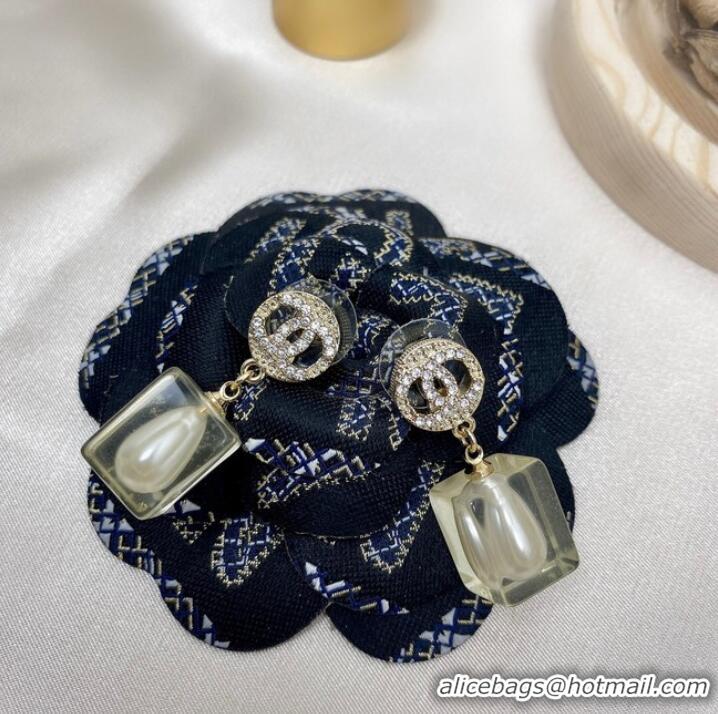 Well Crafted Chanel Earrings CE7272