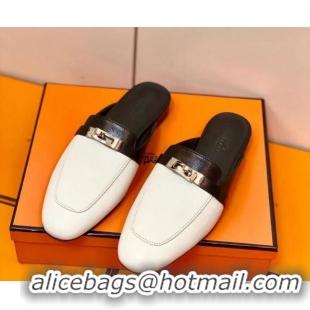 Charming Hermes Oz Mule in Smooth Calfskin with Iconic Kelly Buckle White/Black 0211058