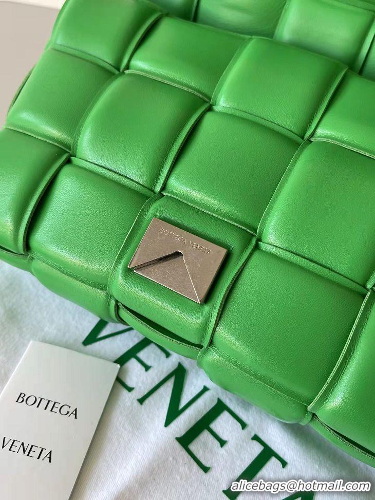 ​Top Grade Bottega Veneta PADDED CASSETTE Bag 591970 Green Silver