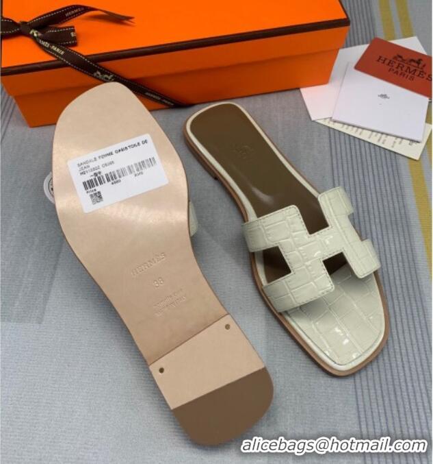 Top Grade Hermes Oran Stone Embossed Leather Flat Slide Sandals 0216114 White