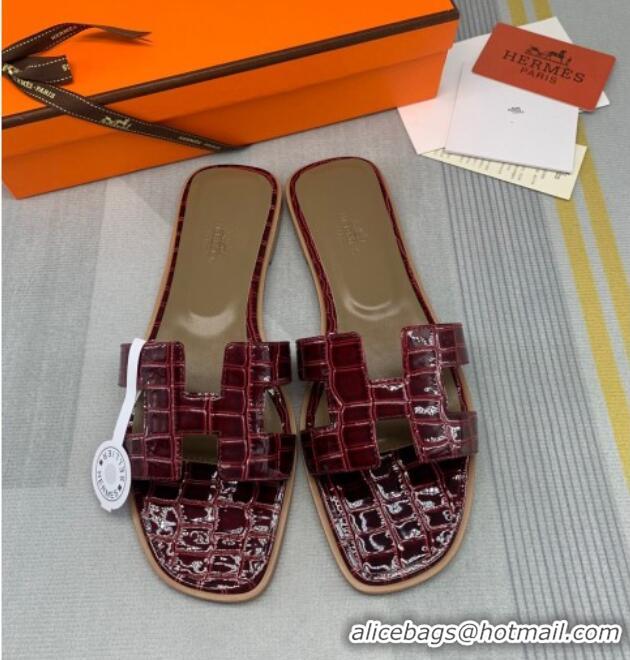 Shop Duplicate Hermes Oran Stone Embossed Leather Flat Slide Sandals 0216114 Burgundy