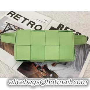 Refined Bottega Veneta CASSETTE Mini intreccio leather belt bag 651053 green