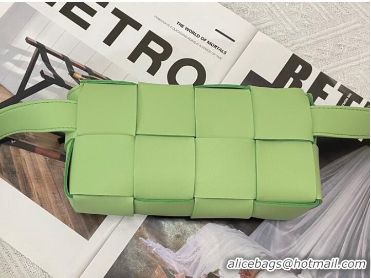 Refined Bottega Veneta CASSETTE Mini intreccio leather belt bag 651053 green