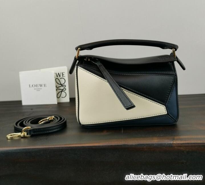 AAAAA Discount Loewe Puzzle Bag Original Leather 61838 black&white