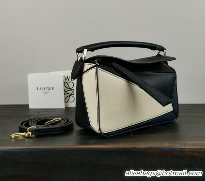 AAAAA Discount Loewe Puzzle Bag Original Leather 61838 black&white