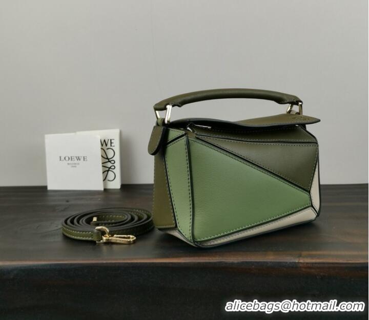 Luxury Inexpensive Loewe mini Puzzle Bag Original Leather 61841 green