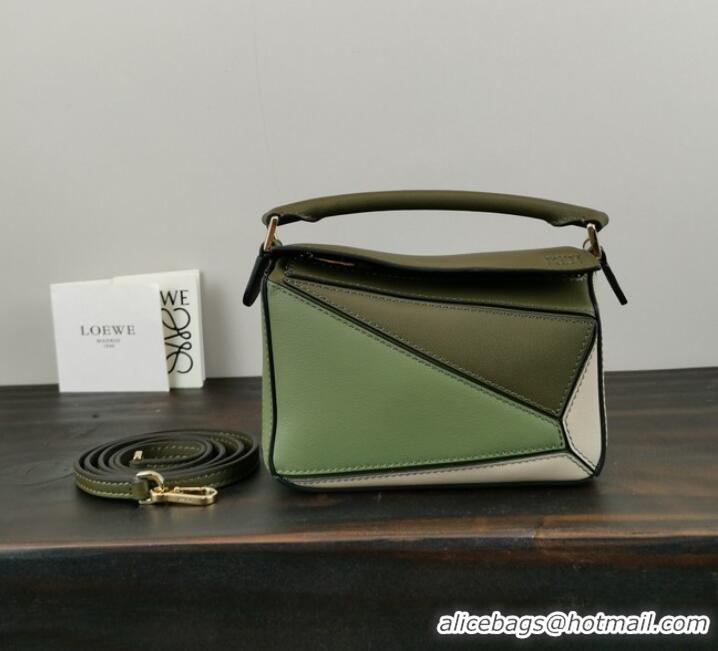 Luxury Inexpensive Loewe mini Puzzle Bag Original Leather 61841 green