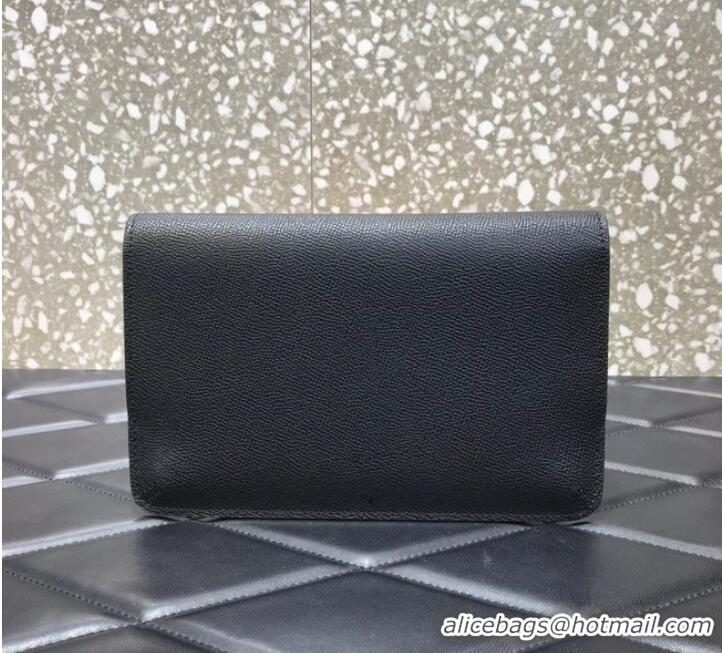 Top Grade VALENTINO GARAVANI Stud Sign Grained Calfskin clutch bag 0650 black