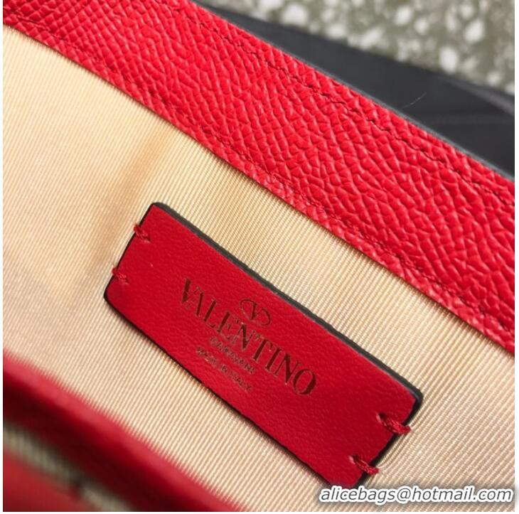 Promotional VALENTINO GARAVANI Stud Sign Grained Calfskin clutch bag 0650 red