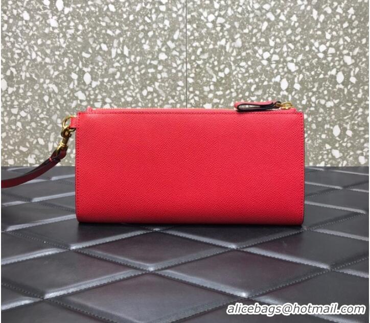 Well Crafted VALENTINO GARAVANI Stud Sign Grained Calfskin clutch bag 0600 red