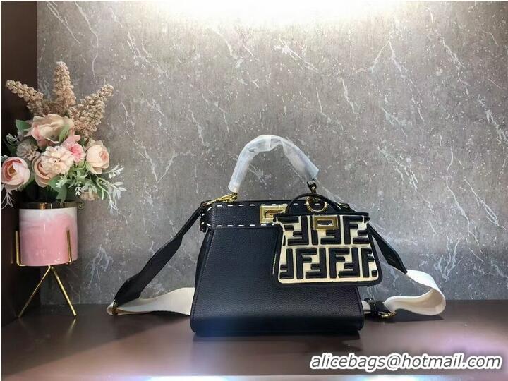 Good Taste Fendi Peekaboo ISeeU Small leather bag F8636 BLACK