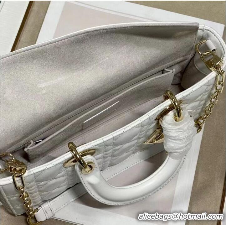 Market Sells MEDIUM LADY DIOR BAG Cannage Lambskin C2820 White