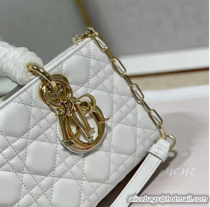 Market Sells MEDIUM LADY DIOR BAG Cannage Lambskin C2820 White