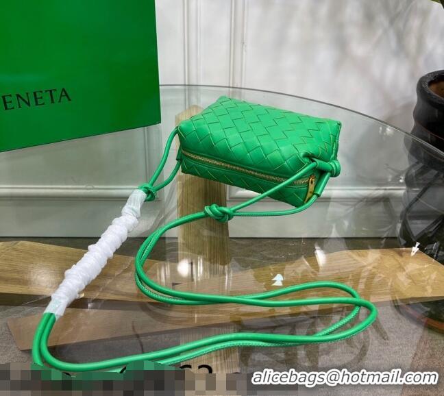 Famous Brand Bottega Veneta Mini Loop Crossbody Bag Parakeet BV0531 Green