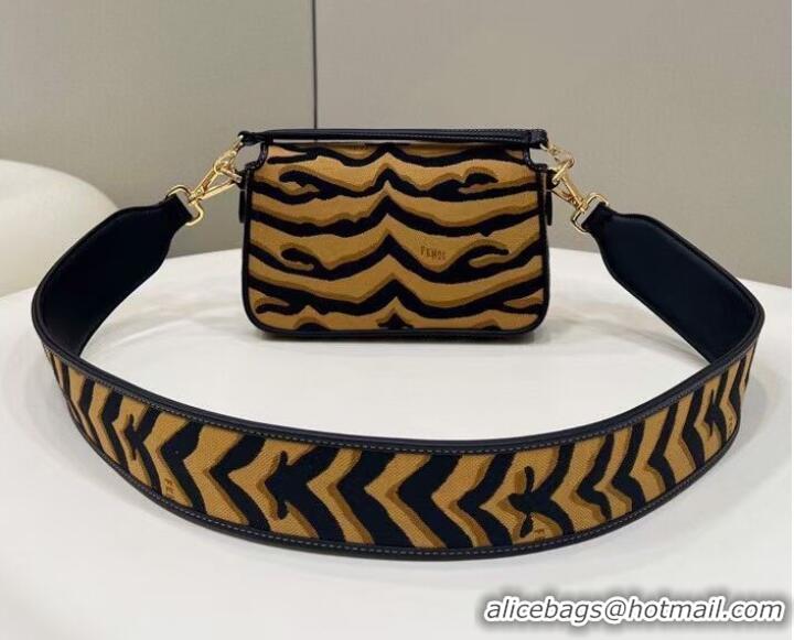 Famous Brand FENDI MIDI BAGUETTE fabric Shoulder Bag 8BM025 brown