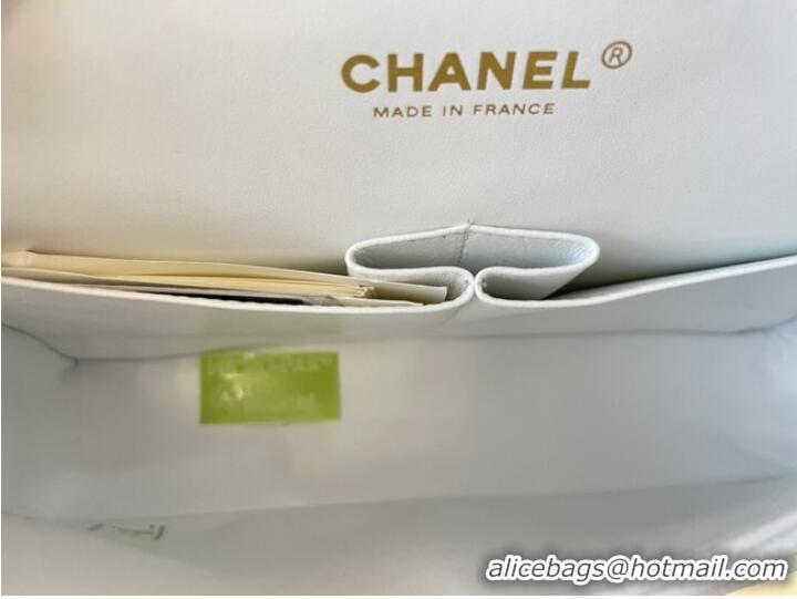 Promotional Chanel classic handbag Lambskin&gold Metal 01112 white