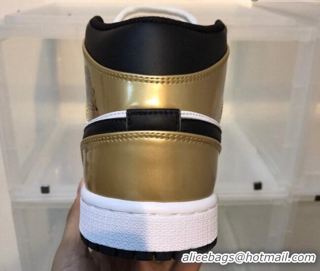 Stylish Nike Air Jordan AJ1 Mid-top Sneakers Gold 112374