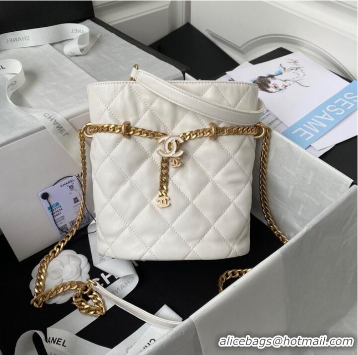 Famous Brand Chanel Drawstring Bag & Gold Metal AS3116 white