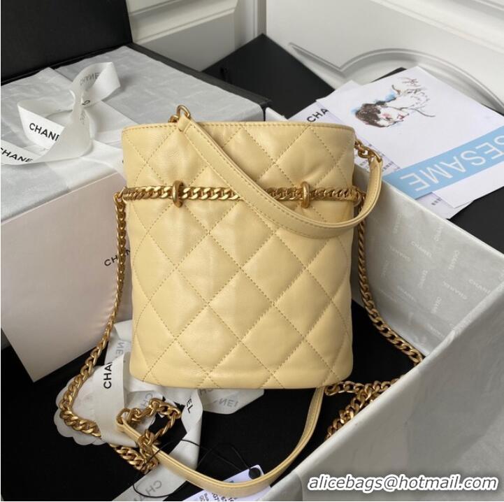 Stylish Chanel Drawstring Bag & Gold Metal AS3116 yellow