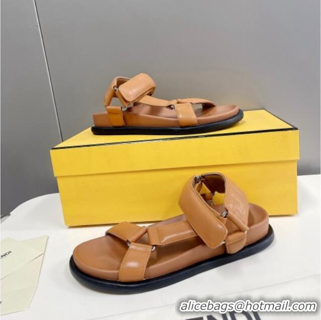 Sumptuous Fendi Feel Leather Flat Sandals Brown 032235