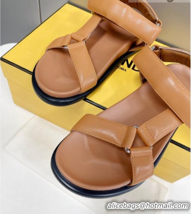 Sumptuous Fendi Feel Leather Flat Sandals Brown 032235