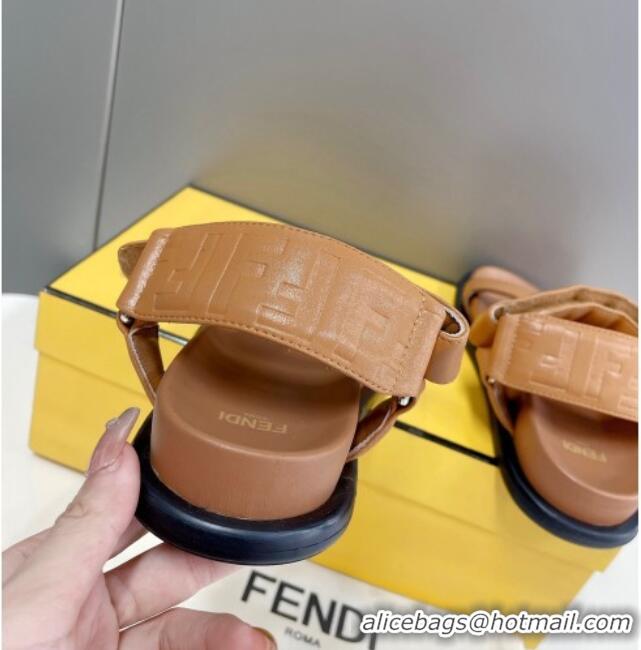 Sumptuous Fendi Feel Leather Flat Sandals Brown 032235