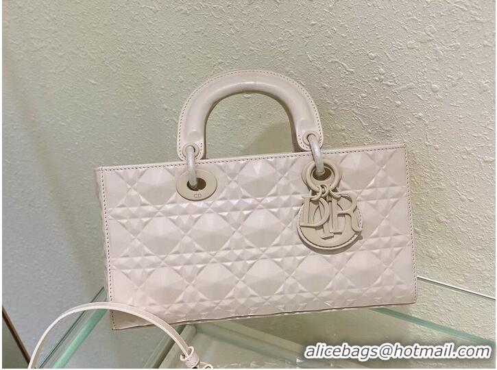 Promotional MEDIUM LADY DIOR BAG Cannage Lambskin C2811 CREAM