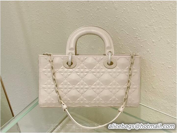 Promotional MEDIUM LADY DIOR BAG Cannage Lambskin C2811 CREAM