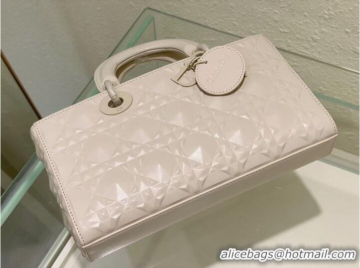 Promotional MEDIUM LADY DIOR BAG Cannage Lambskin C2811 CREAM