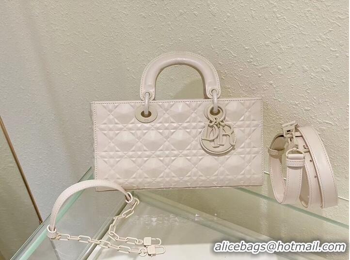 Promotional MEDIUM LADY DIOR BAG Cannage Lambskin C2811 CREAM