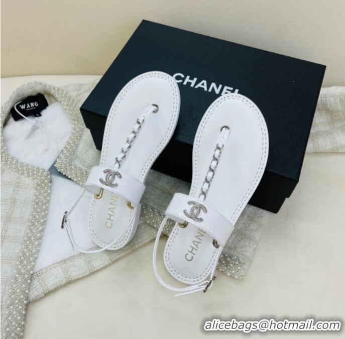 Stylish Chanel Patent Calfskin Flat Sandals G38221 White