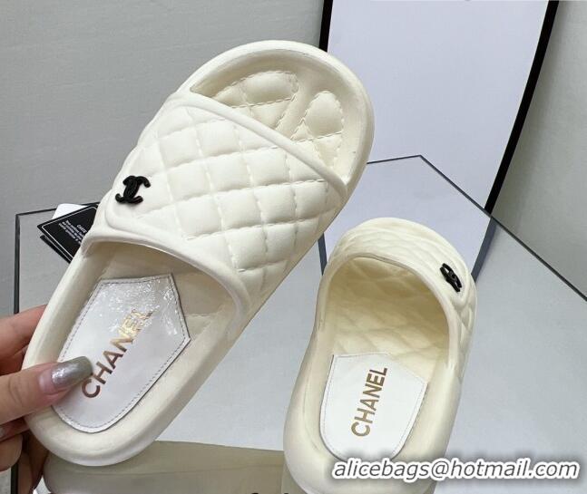 Good Quality Chanel Quilted Leather Foldover Flat Slide Sandals White 032532 