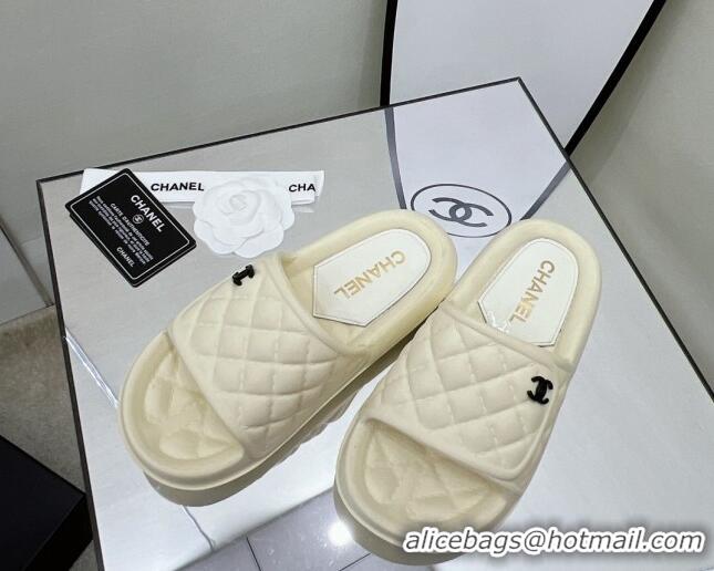 Good Quality Chanel Quilted Leather Foldover Flat Slide Sandals White 032532 