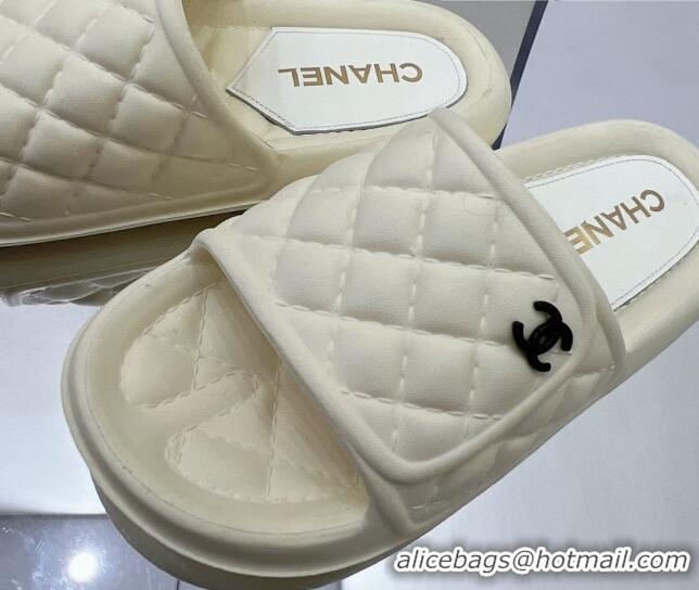 Good Quality Chanel Quilted Leather Foldover Flat Slide Sandals White 032532 