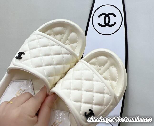 Good Quality Chanel Quilted Leather Foldover Flat Slide Sandals White 032532 