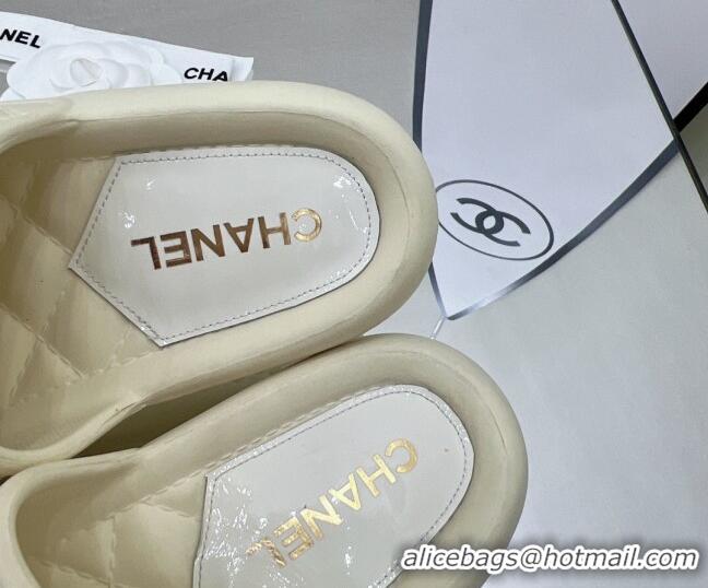 Good Quality Chanel Quilted Leather Foldover Flat Slide Sandals White 032532 