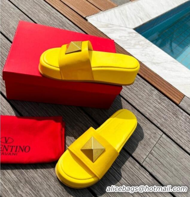 Best Product Valentino One Stud Lambskin Platform Slide Sandals Yellow 0323119