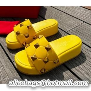 Best Grade Valentino Rockstud Lambskin Platform Slide Sandals Yellow 0323125