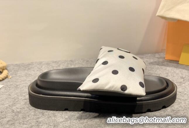 Top Design Louis Vuitton Pool Pillow Comfort Dotted Slide Sandals White 032340