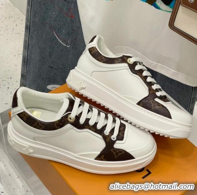 Feminine Louis Vuitton Time Out Sneaker in Monogram Canvas and Smooth Leather White/Brown 0329056